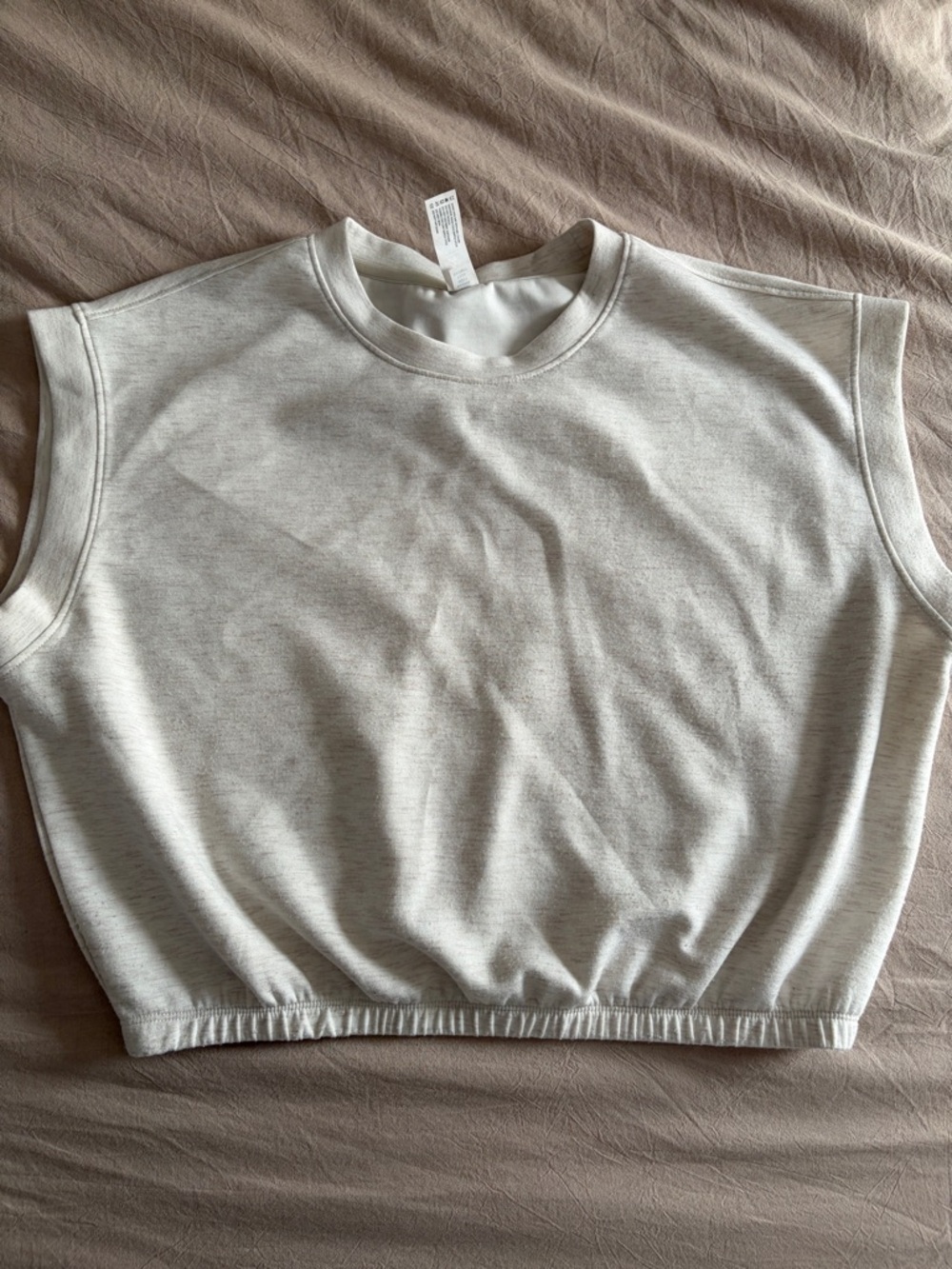 Yogalicious Sleeveless Cropped Sweatshirt in Cream